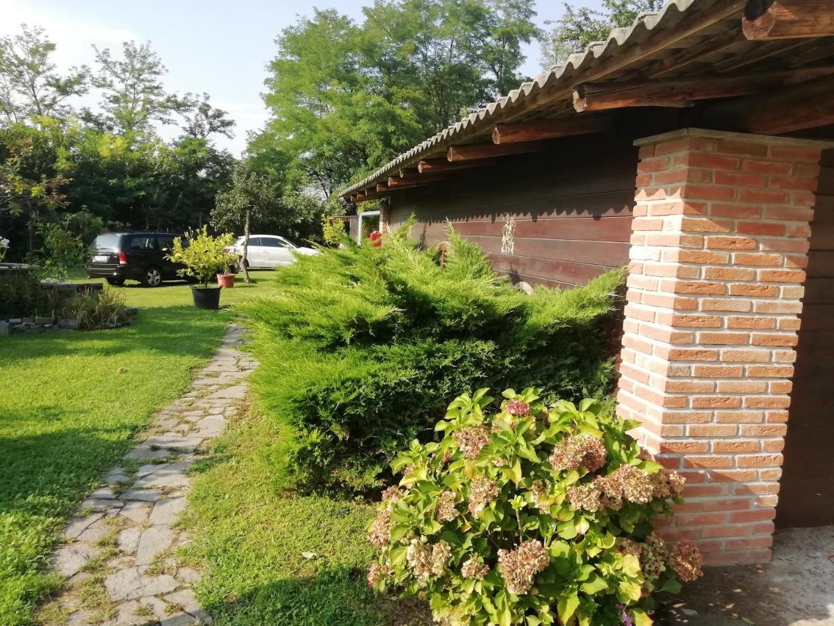 Апартаменты Un Bell Incontro Borgo Ticino Экстерьер фото